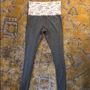 HIGH WAIST SKINNY YOGA PANTS FLORAL WAISTBAND